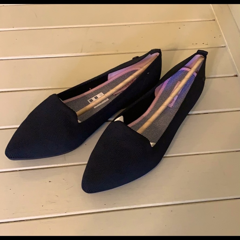 Guisswein pointed toe black loafers 8.5